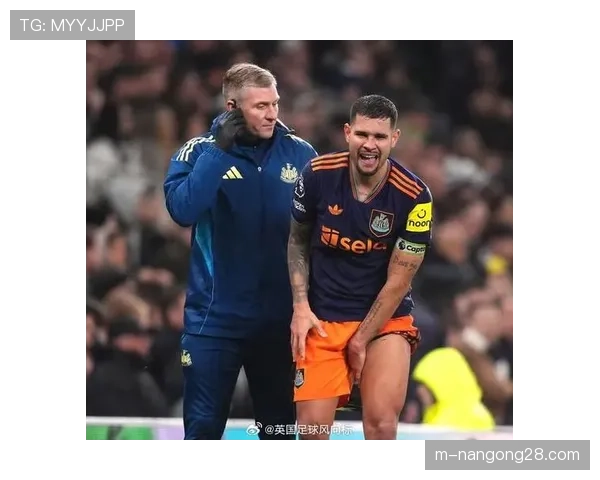 纽卡斯尔中场吉马良斯肌肉重伤,预计缺席8到10周 纽卡斯尔中场吉马良斯肌肉重伤,预计缺席8到10周